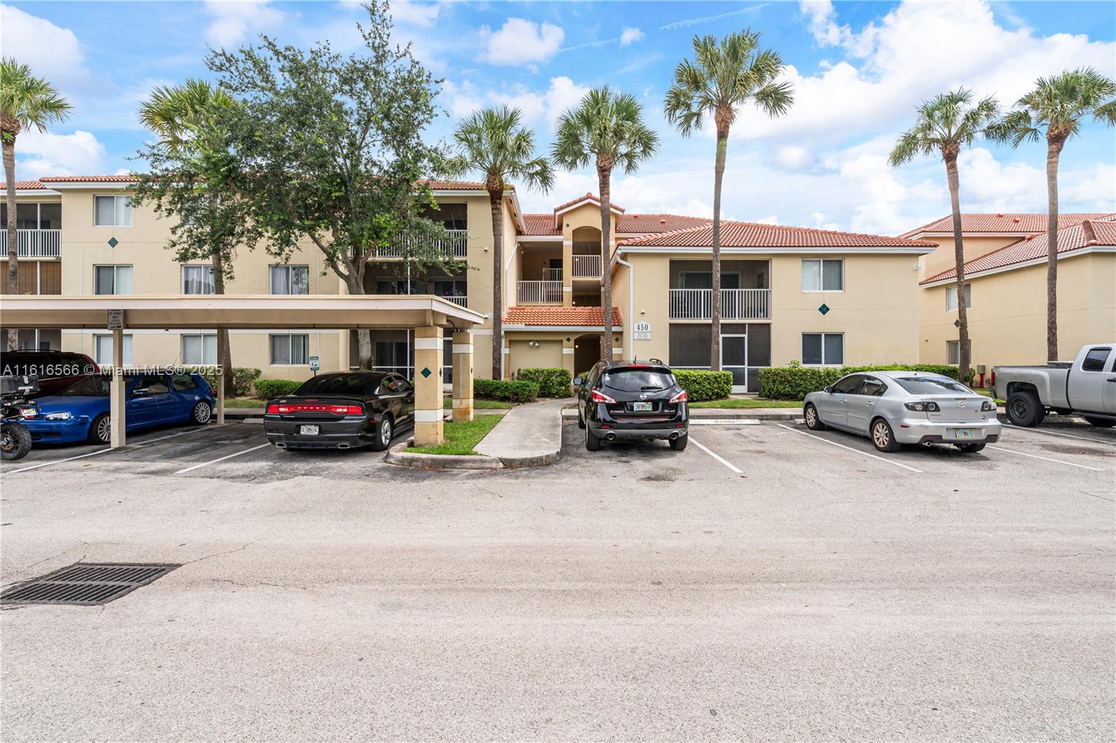 Address Not Disclosed, Hollywood, Broward County, Florida - 3 Bedrooms  
2 Bathrooms - 