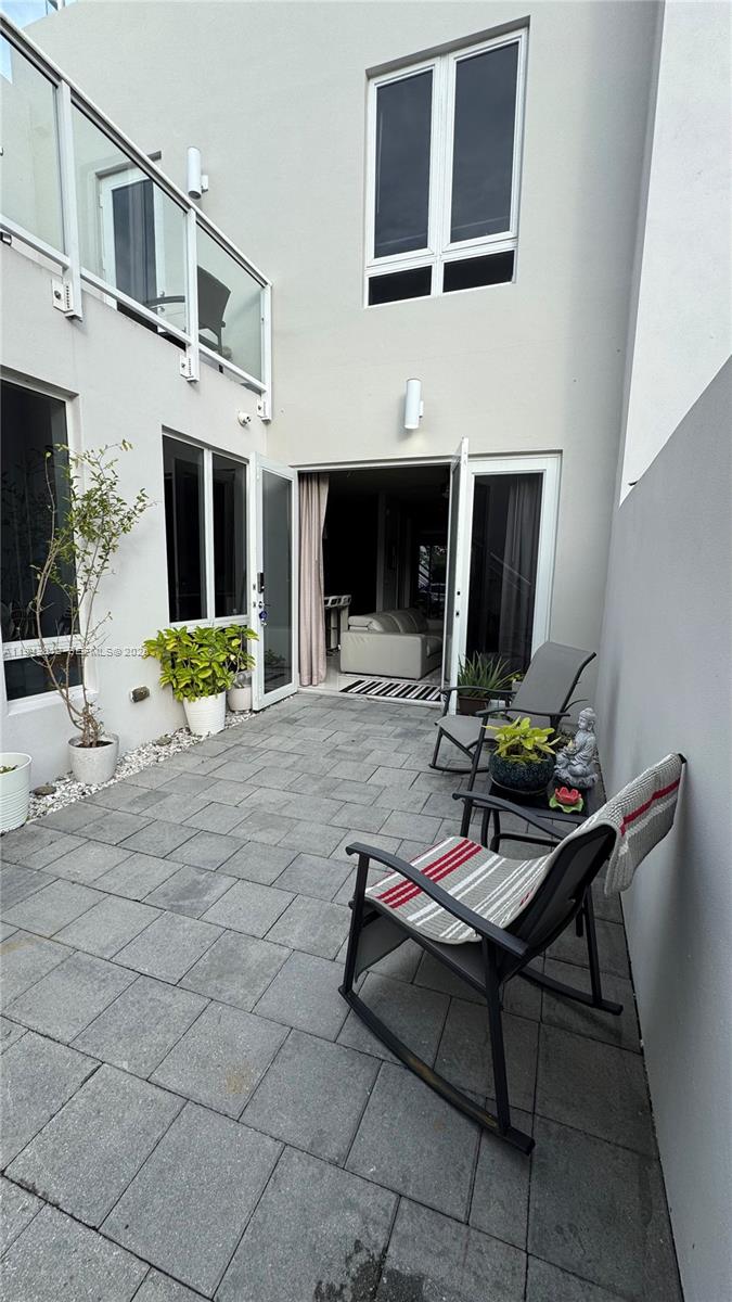 LANDMARK AT DORAL - Residential