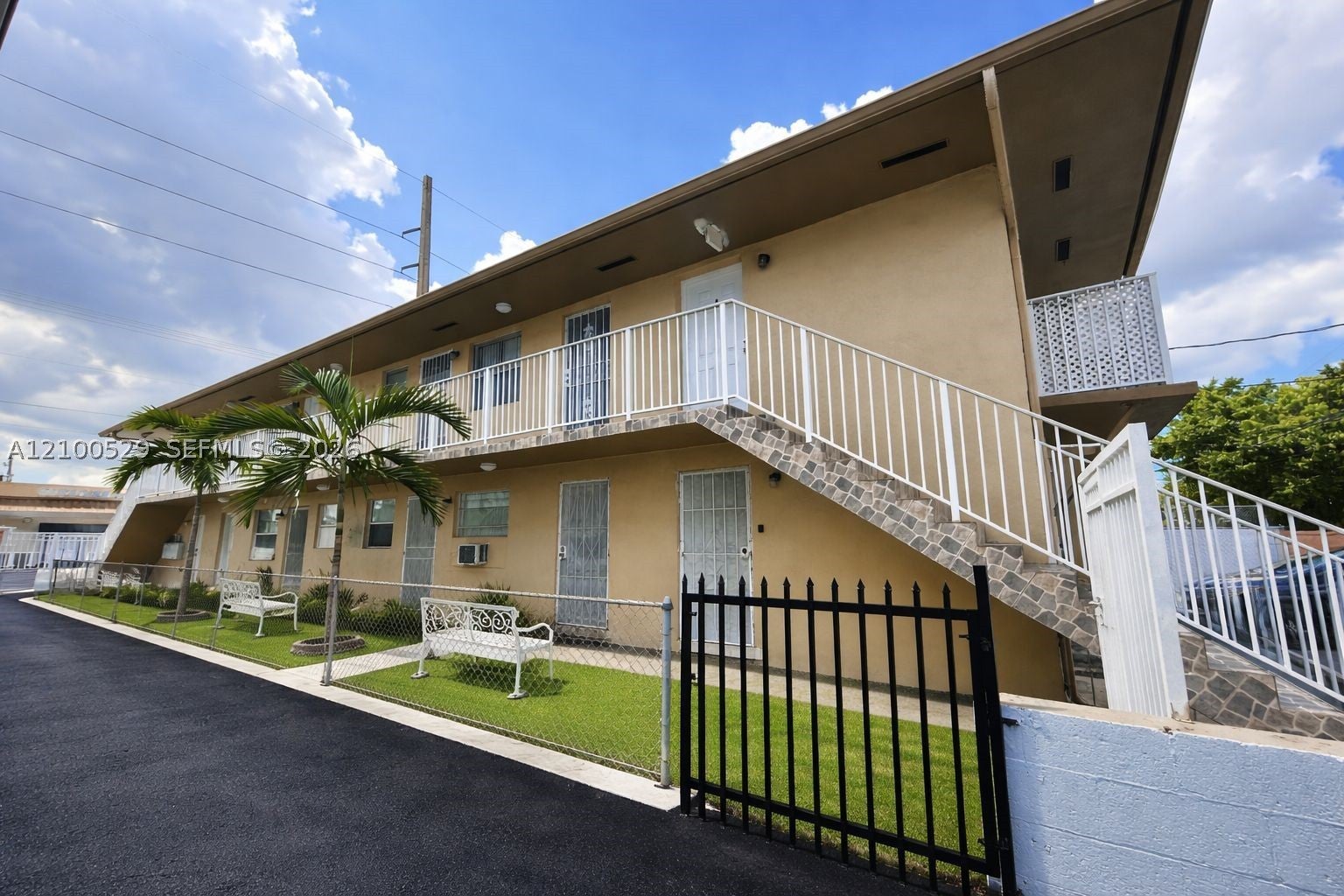 View photos, virtual tours, details... 715 W 29th St