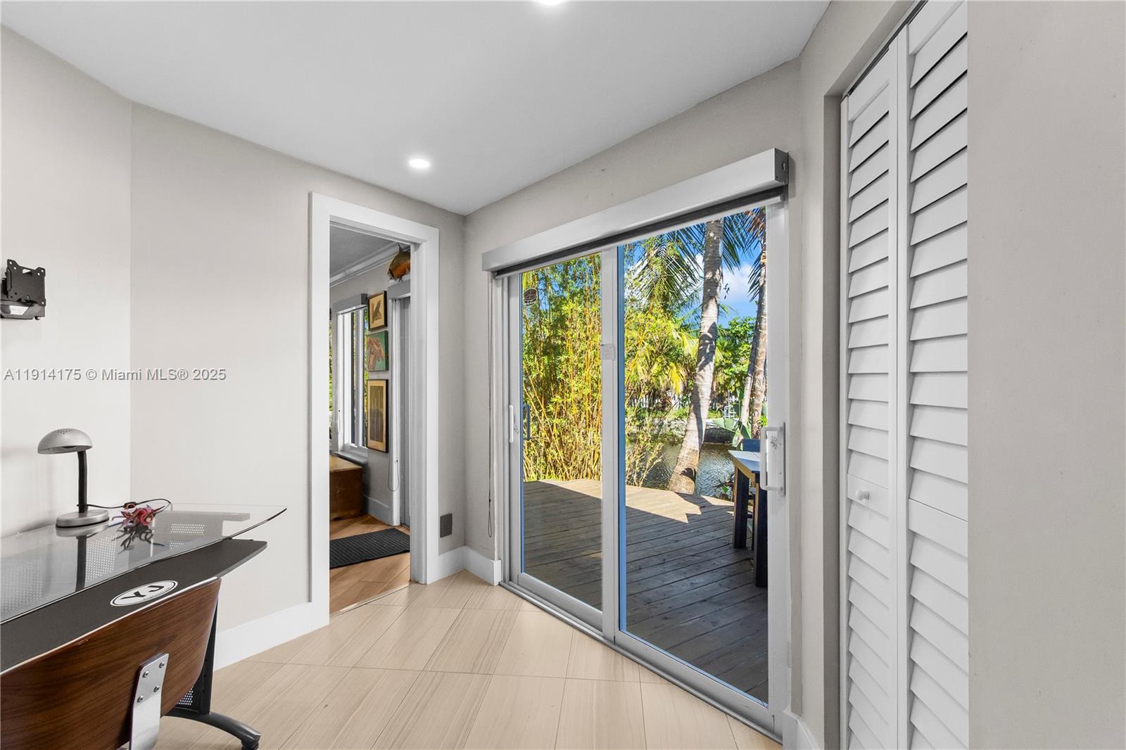 CORAL TERRACE - Residential