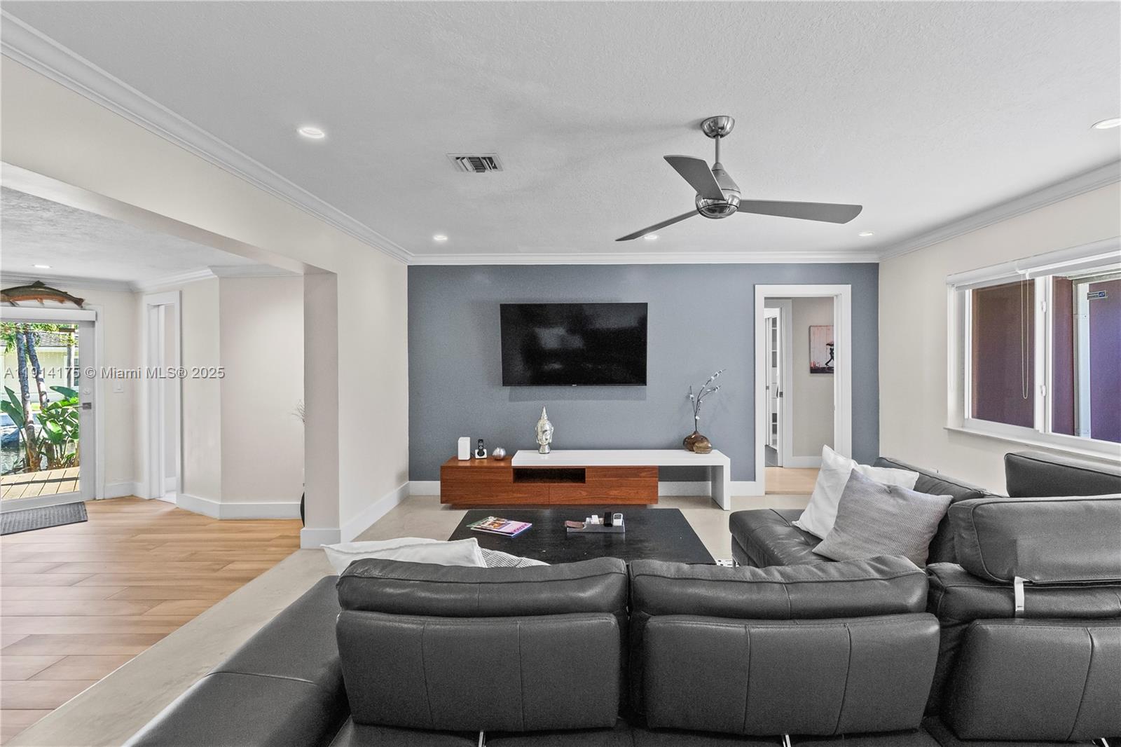 CORAL TERRACE - Residential