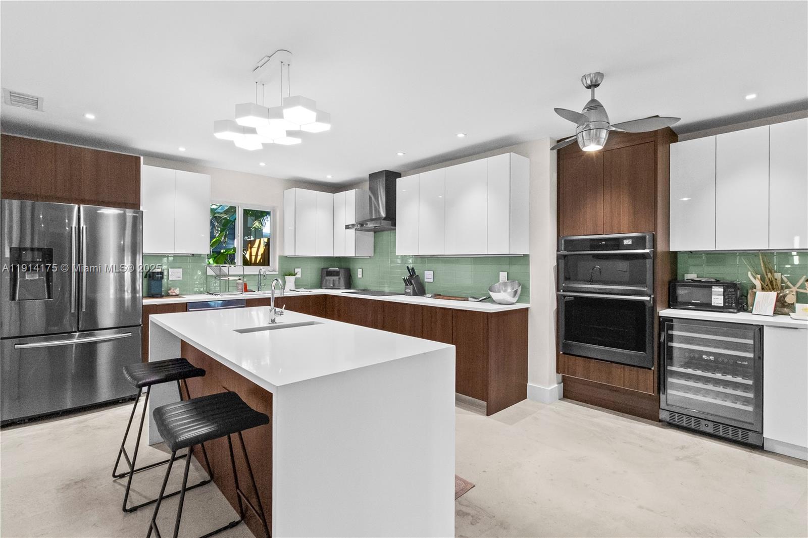 CORAL TERRACE - Residential