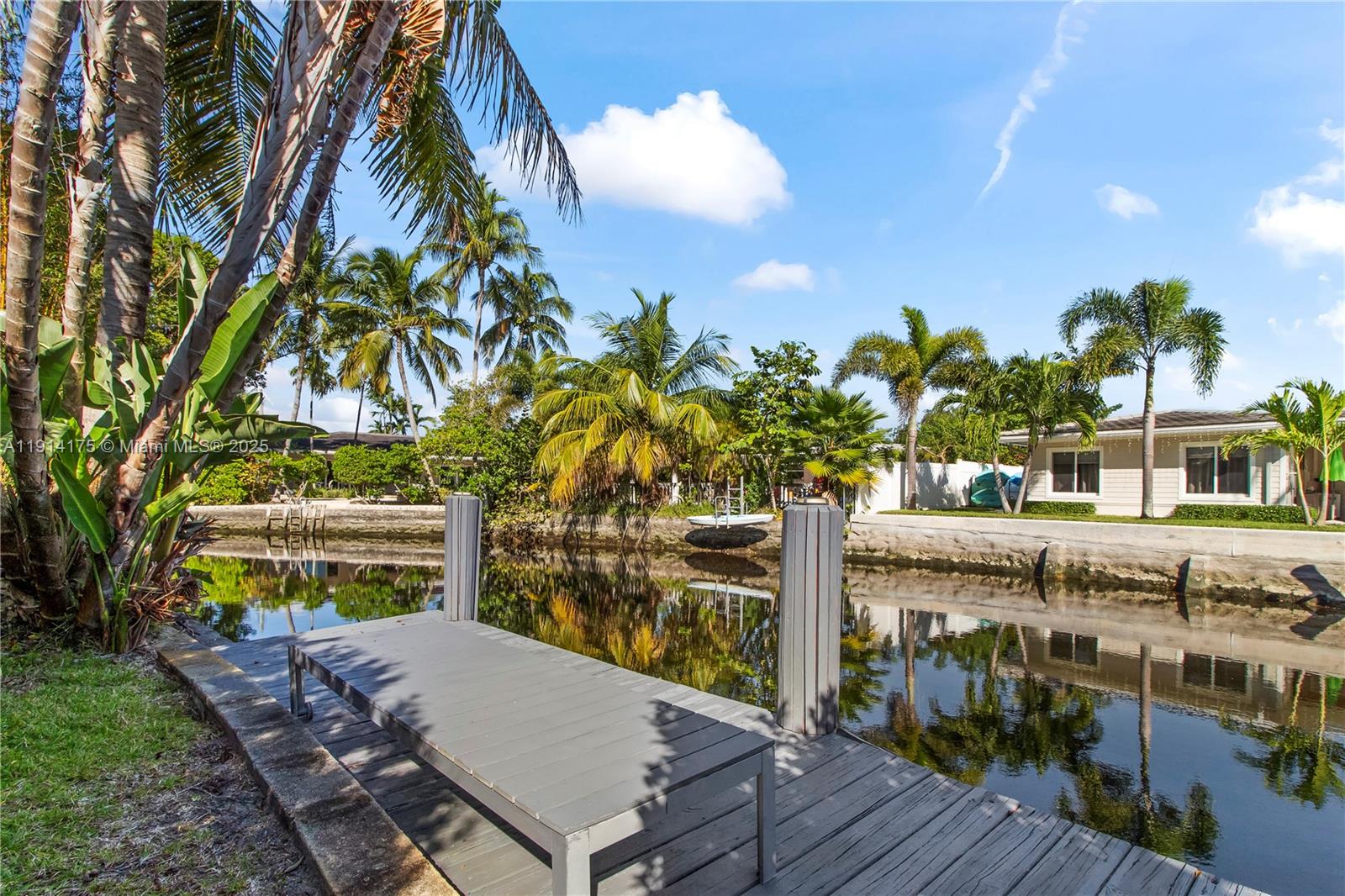 CORAL TERRACE - Residential