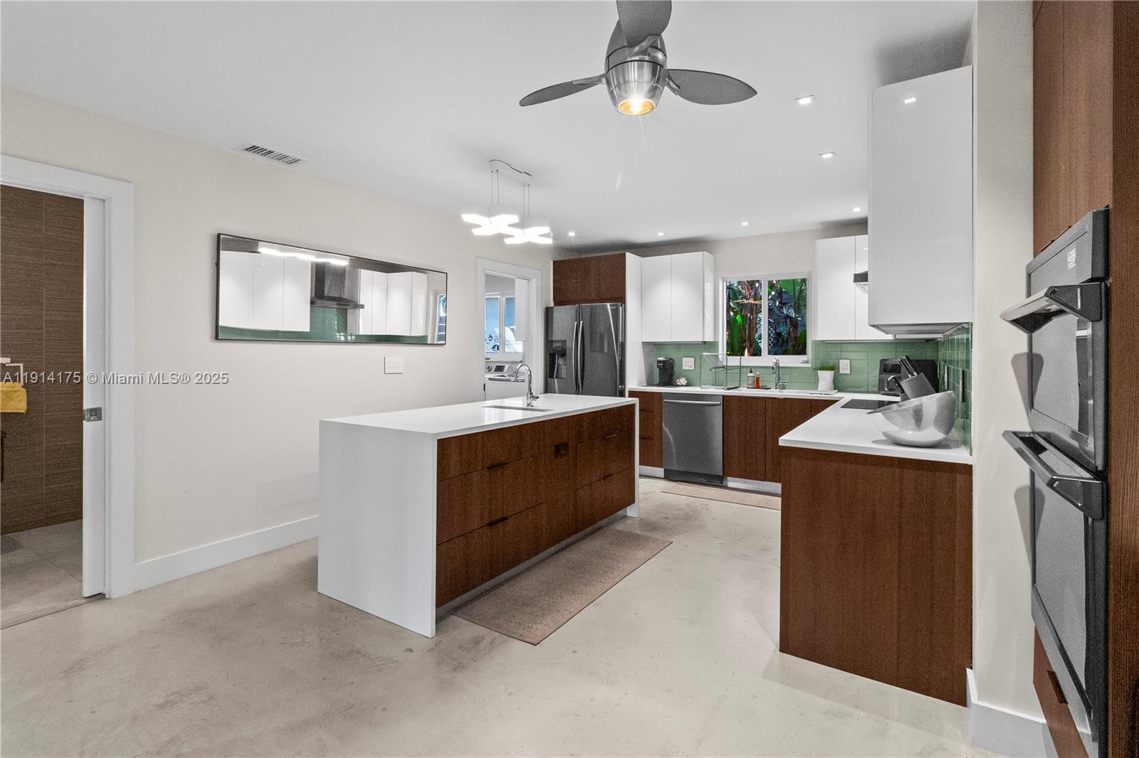 CORAL TERRACE - Residential