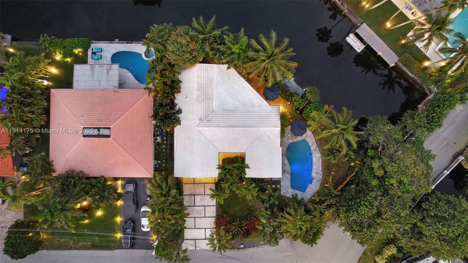 CORAL TERRACE - Residential