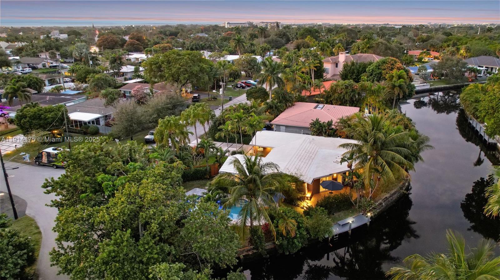 CORAL TERRACE - Residential