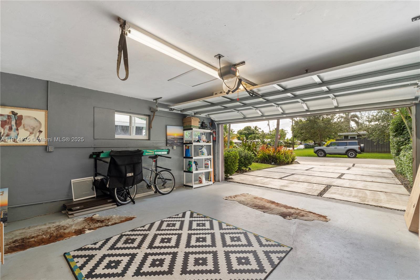 CORAL TERRACE - Residential