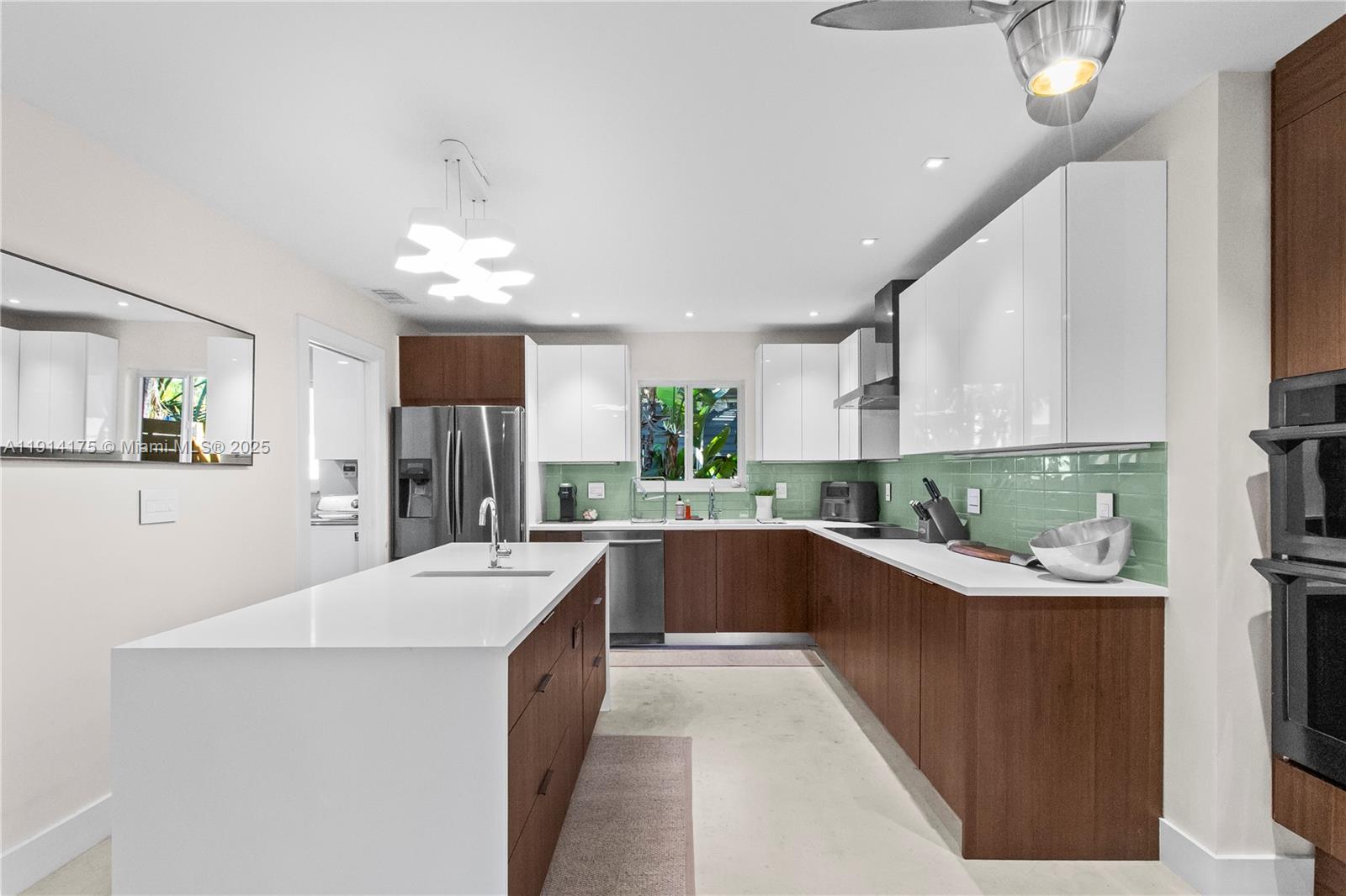 CORAL TERRACE - Residential