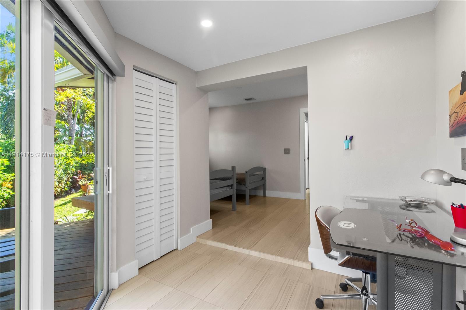 CORAL TERRACE - Residential