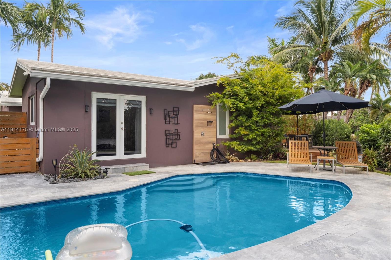 CORAL TERRACE - Residential