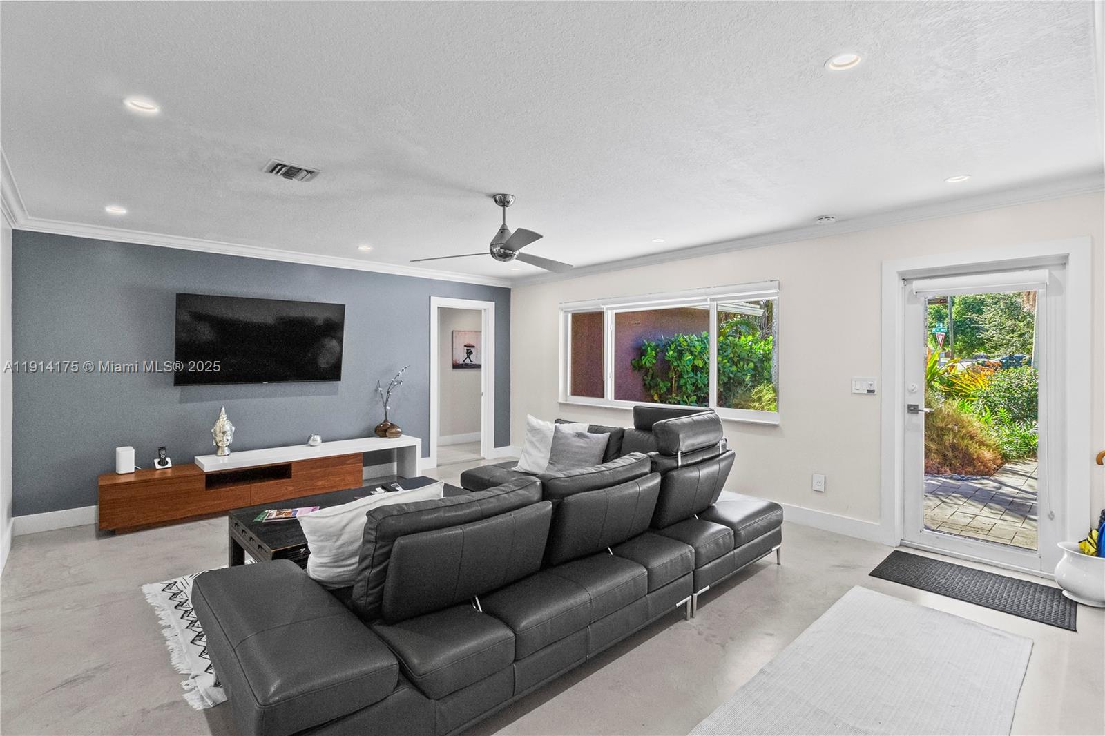 CORAL TERRACE - Residential