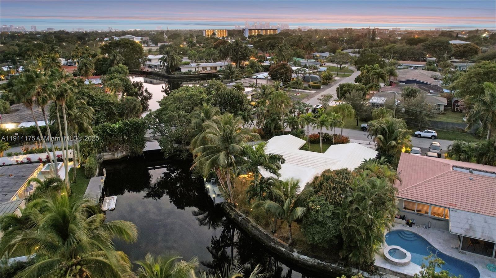 CORAL TERRACE - Residential