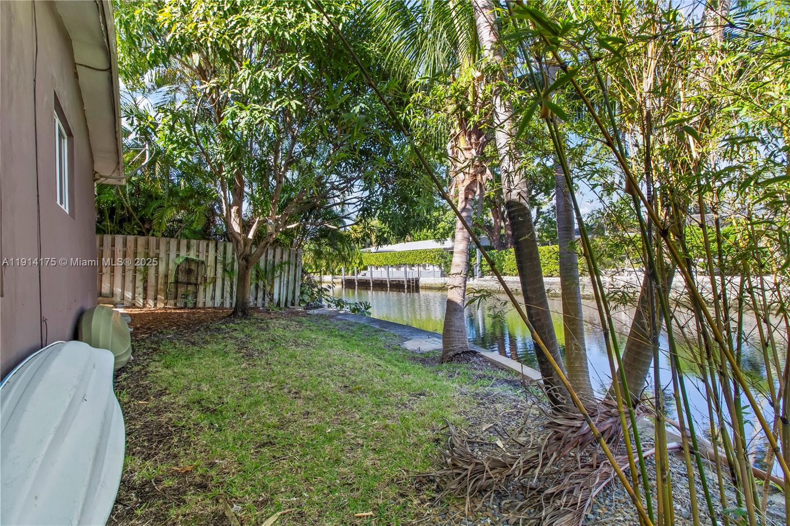 CORAL TERRACE - Residential