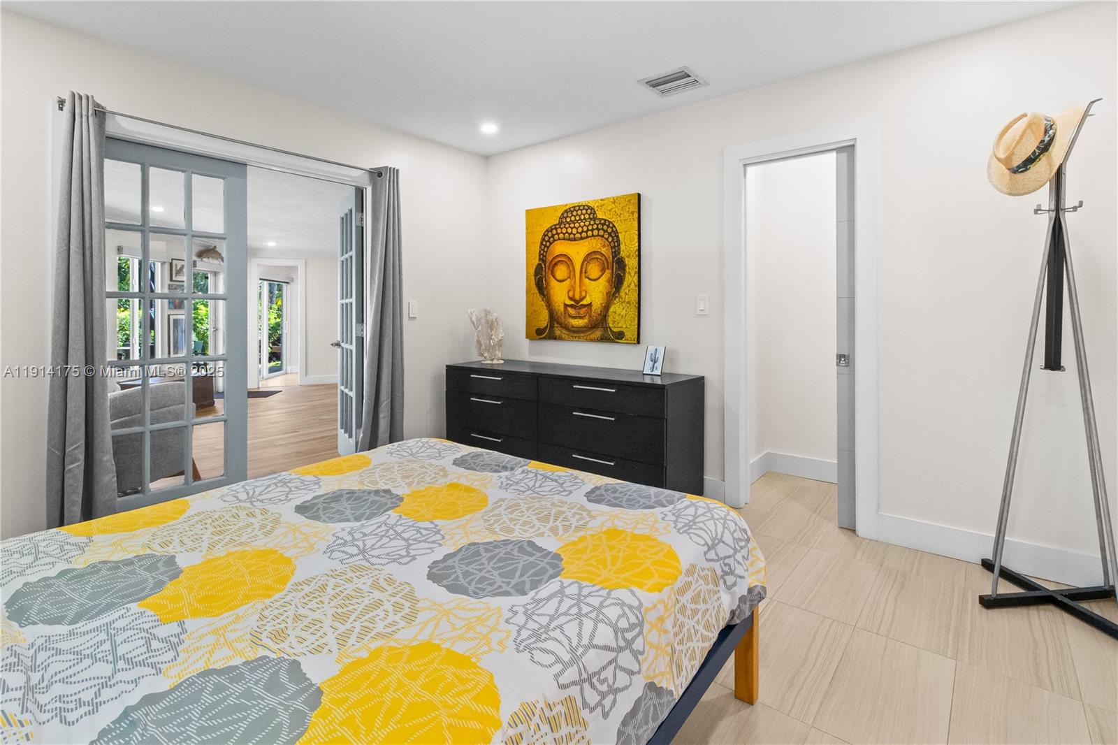 CORAL TERRACE - Residential