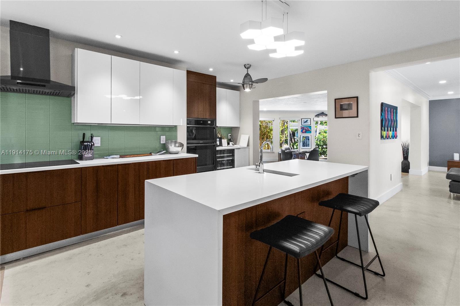 CORAL TERRACE - Residential