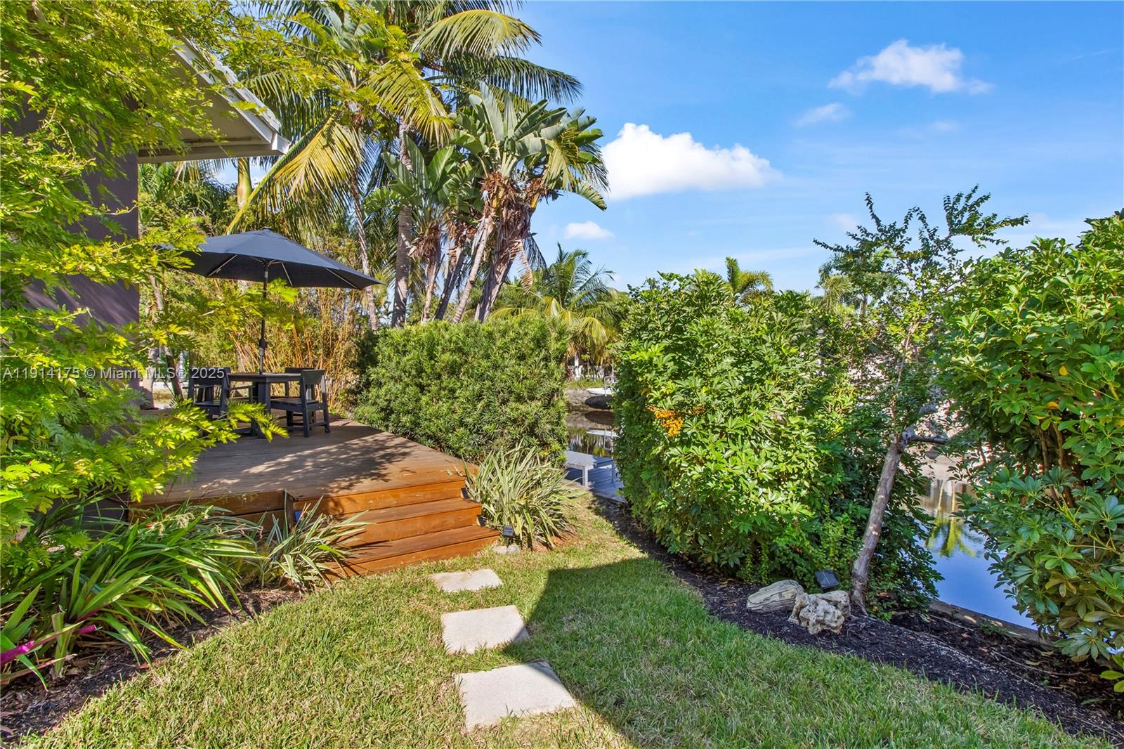 CORAL TERRACE - Residential