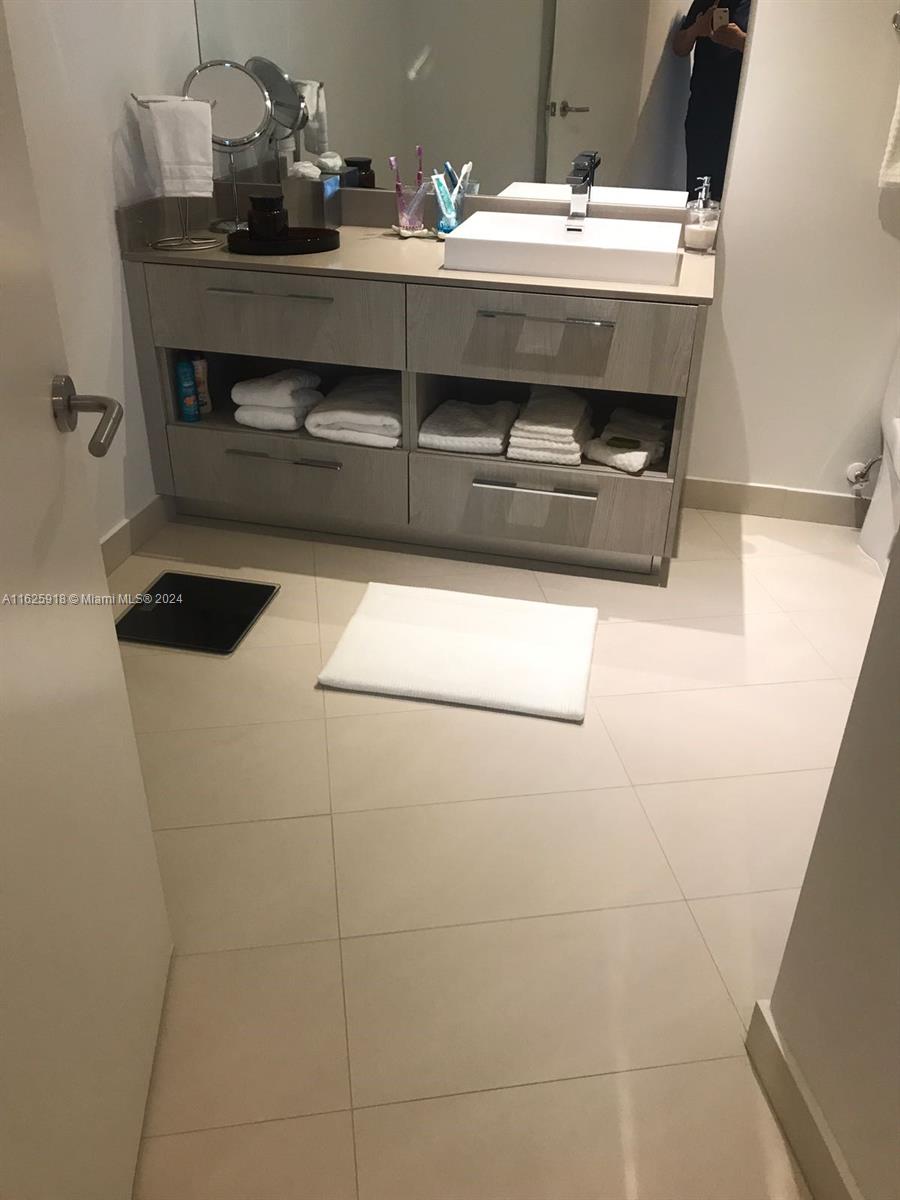 4111 SOUTH OCEAN DRIVE CO - Residential