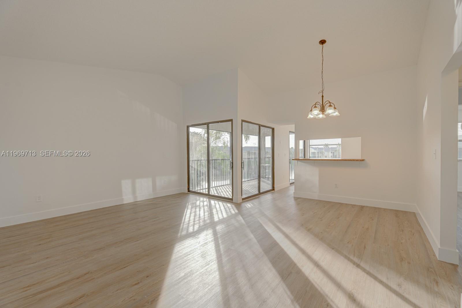 LAKESHORE CONDO 3 - Residential Lease