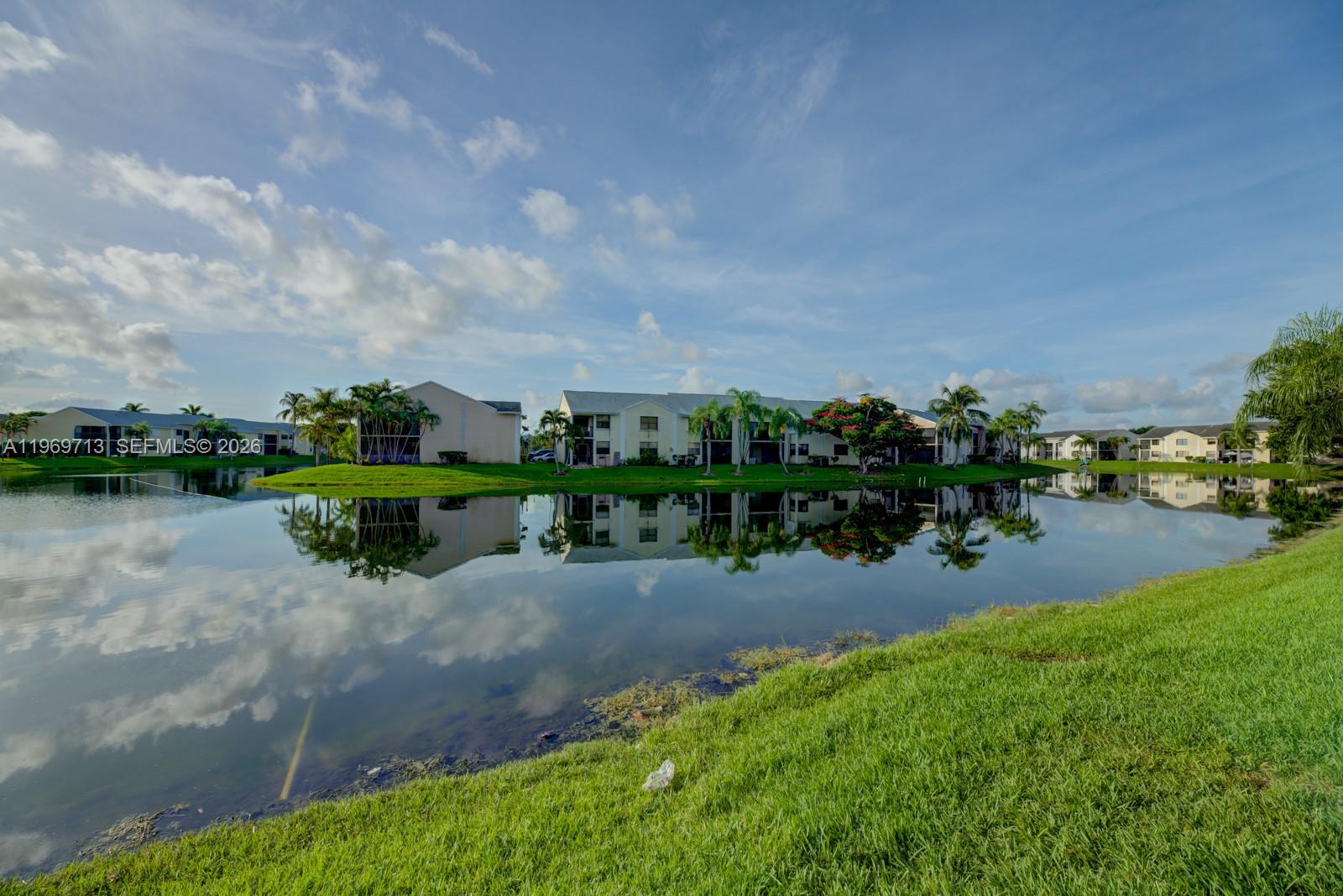 LAKESHORE CONDO 3 - Residential Lease