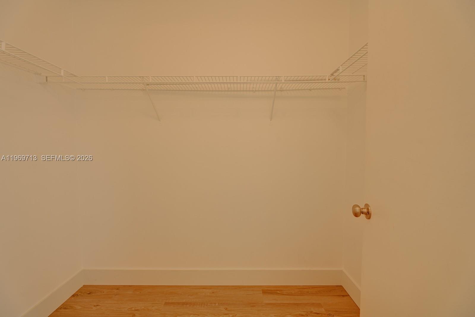 LAKESHORE CONDO 3 - Residential Lease