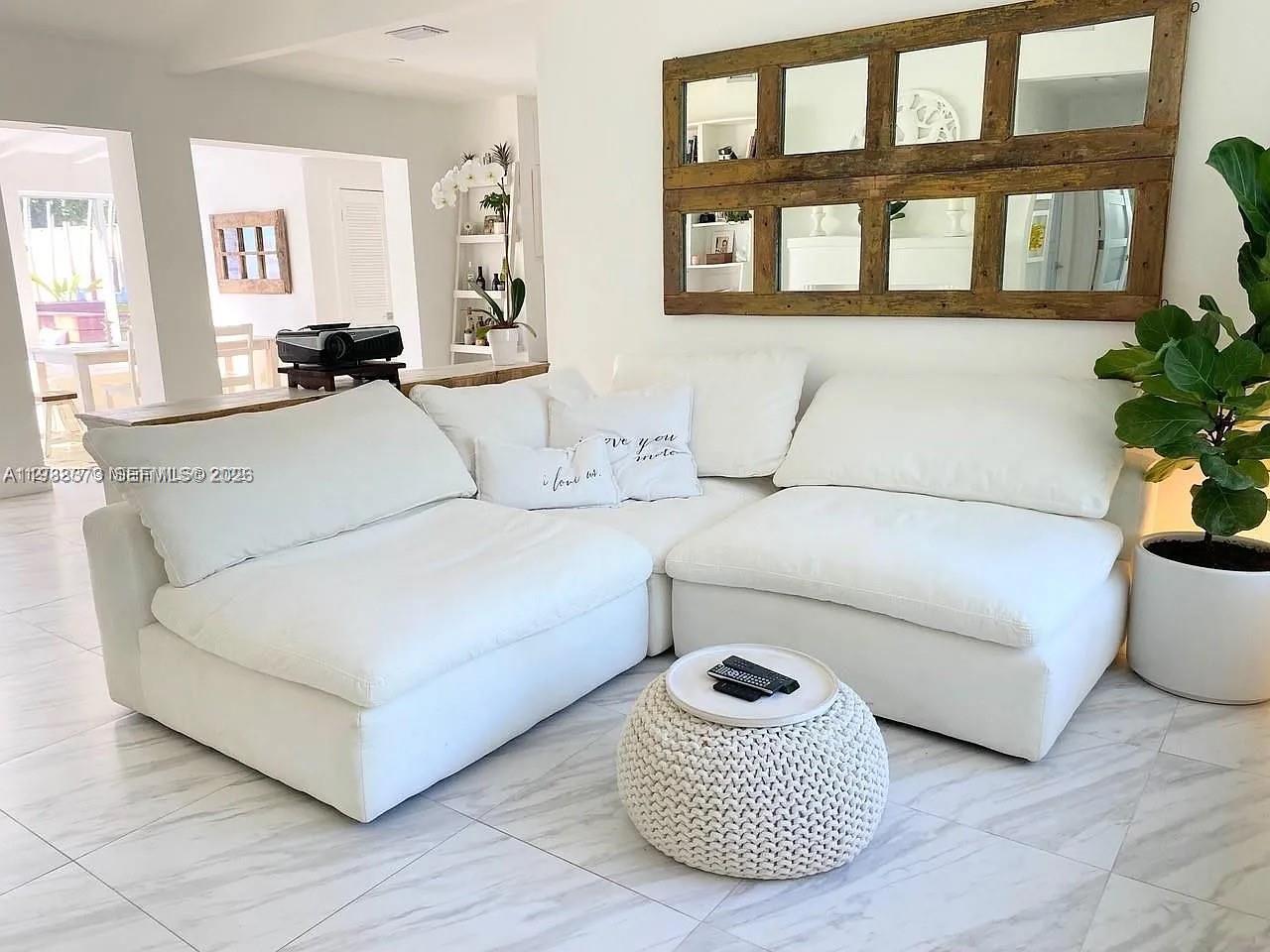 SHERWOOD FOREST - Residential Lease