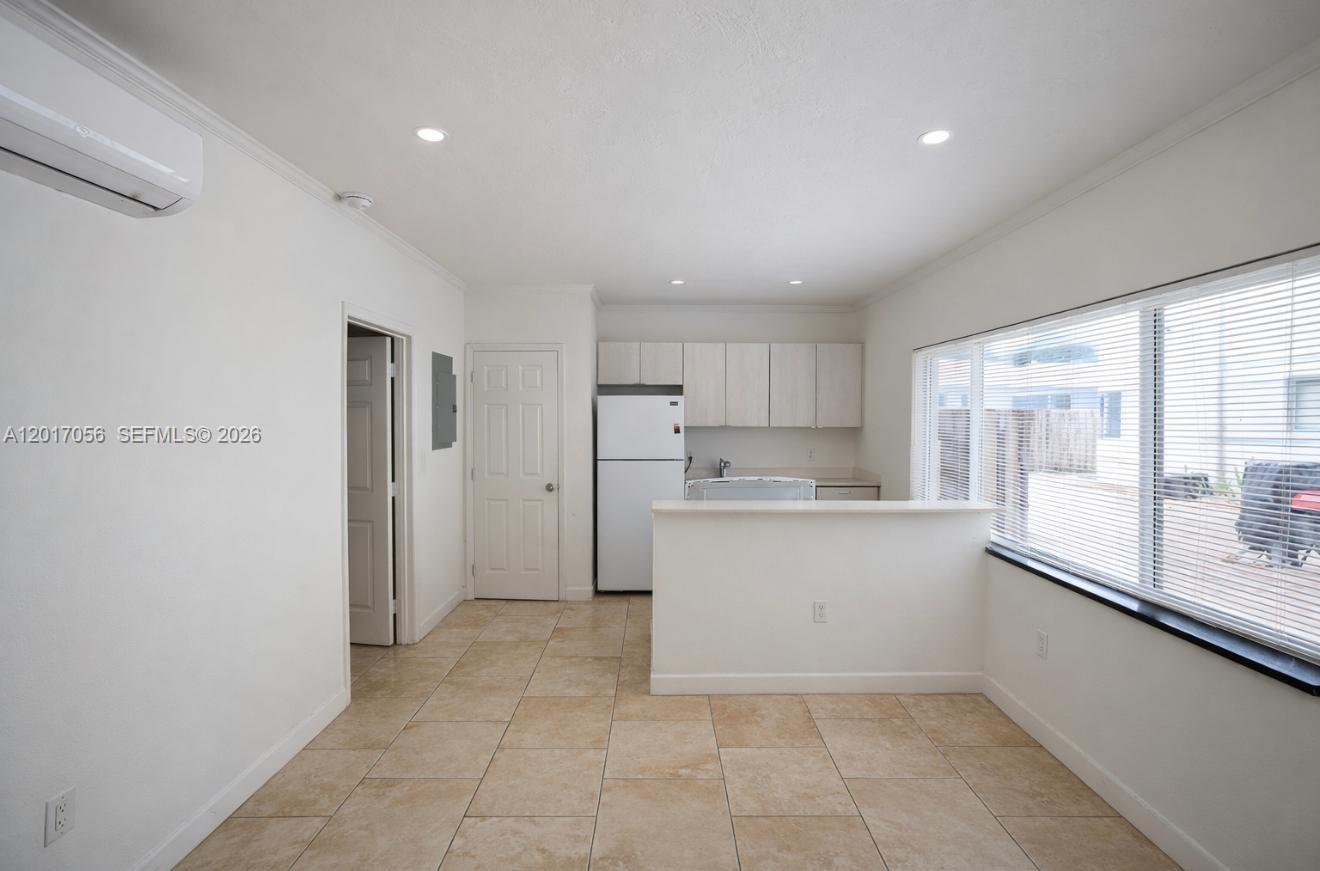 572 NE 67th St 5
