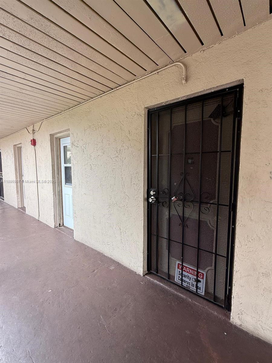 BROOKFIELD SQUARE CONDO - Residential Lease