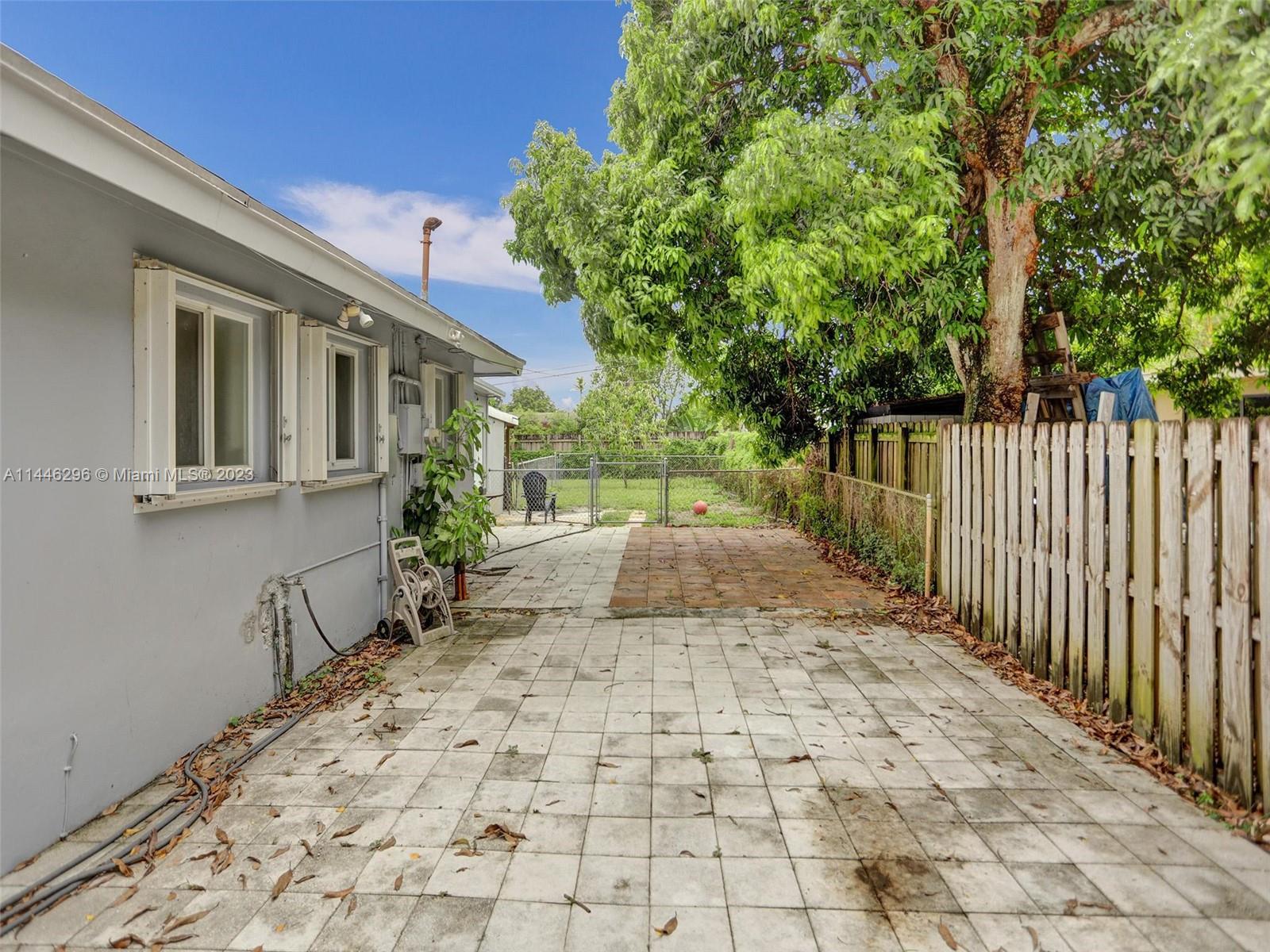 PLANTATION GARDENS 4TH SE - Residential Lease