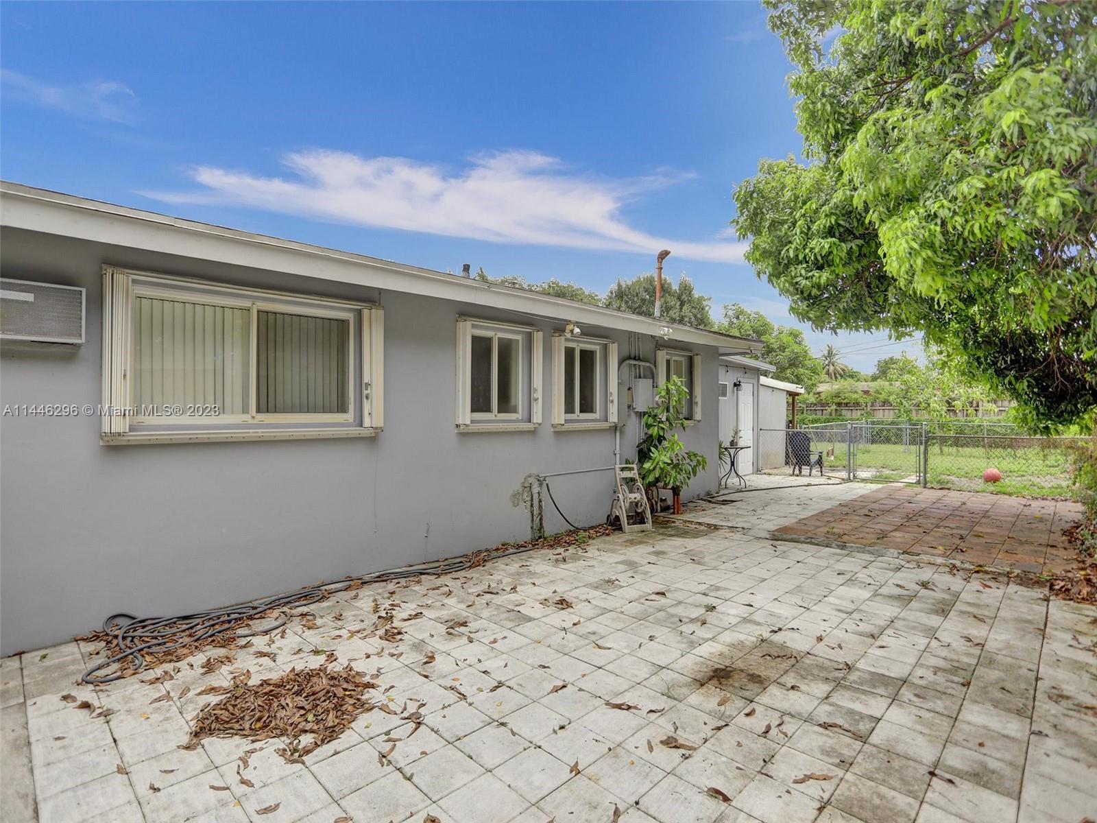 PLANTATION GARDENS 4TH SE - Residential Lease