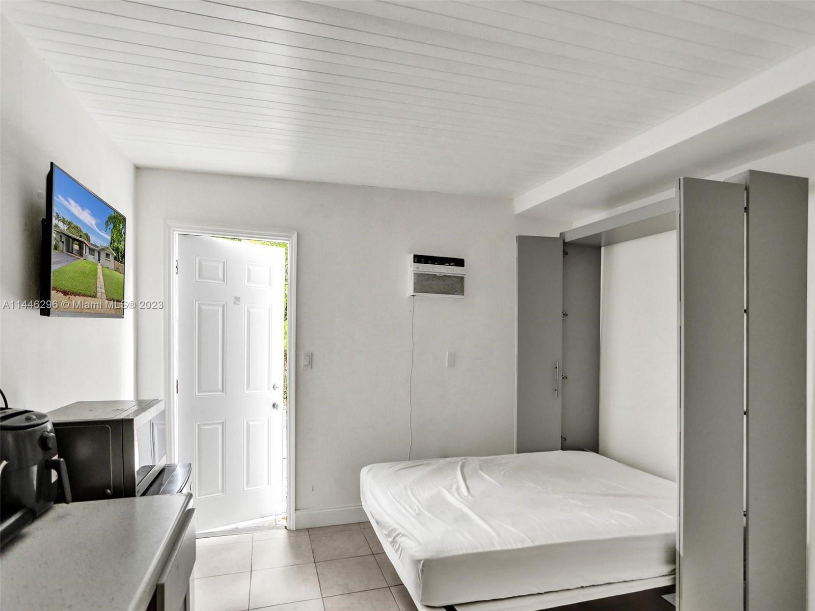 PLANTATION GARDENS 4TH SE - Residential Lease