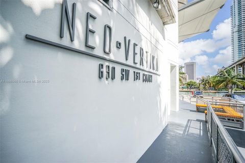 690 SW 1st Ct 1828 Miami FL 33130
