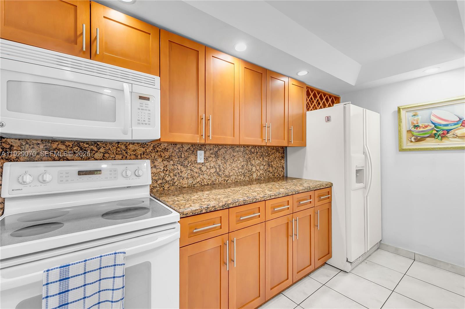 PORTUGAL TOWERS CONDO - Residential