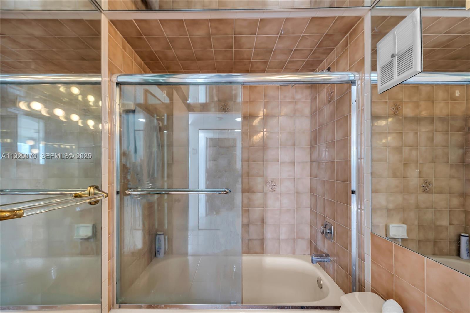 PORTUGAL TOWERS CONDO - Residential