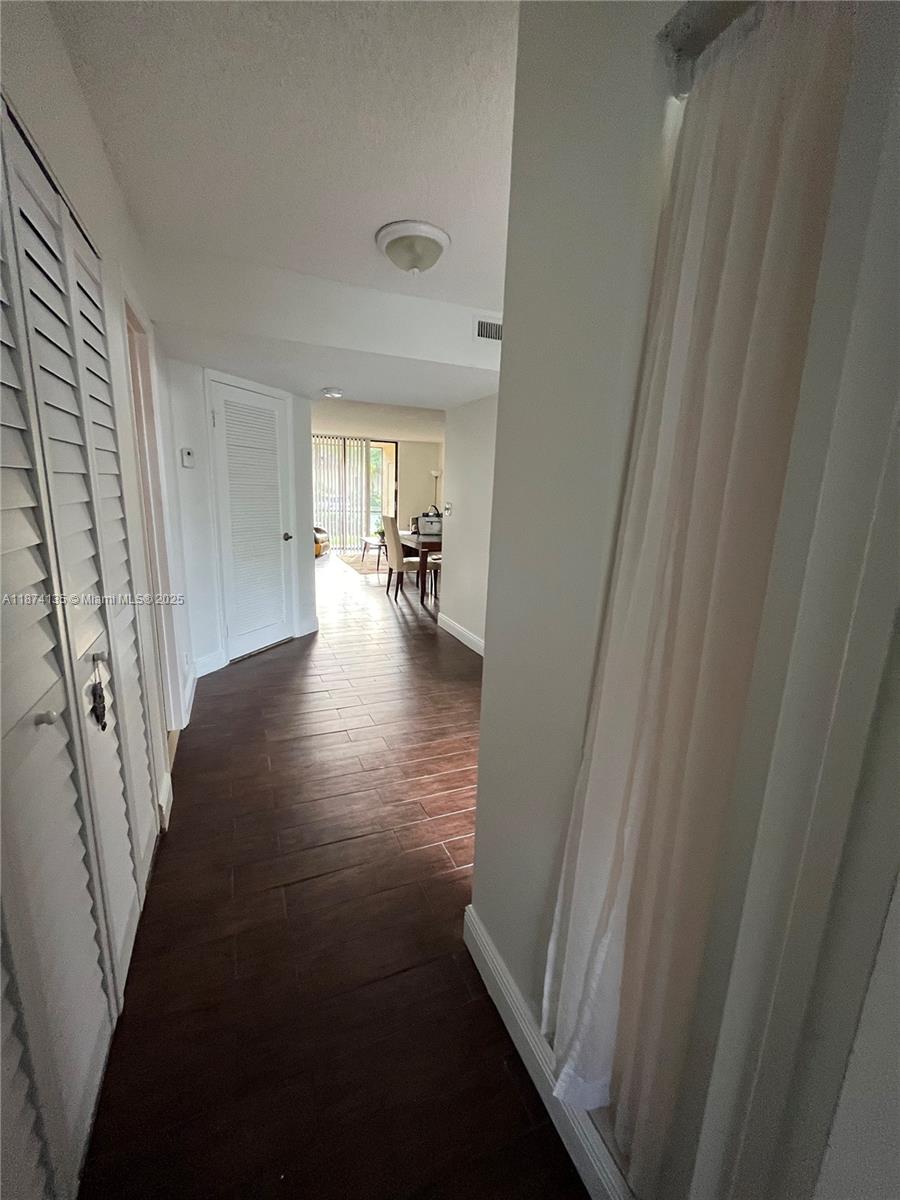 VILLAS AT MEADOW LAKES - Residential Lease