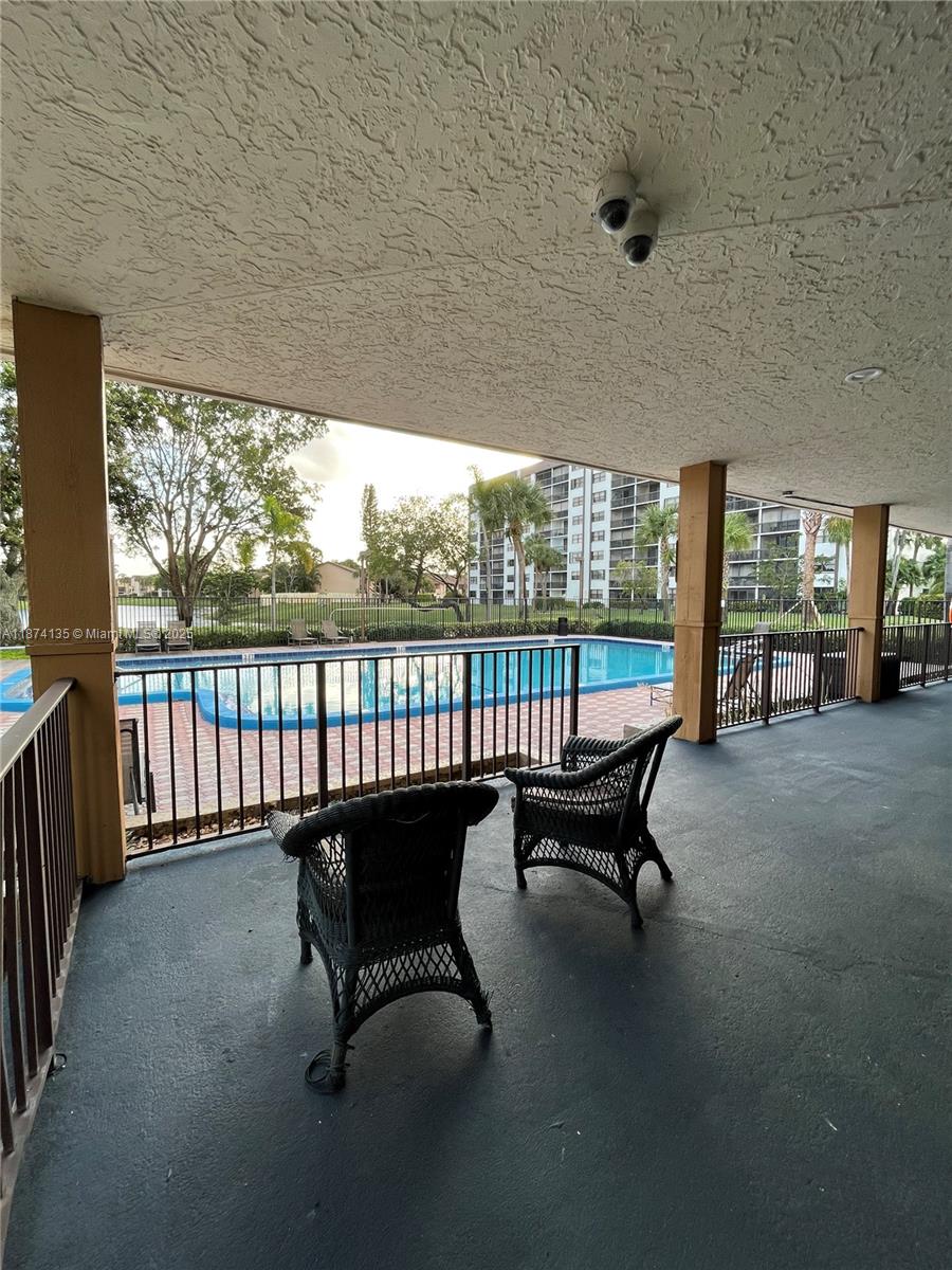 VILLAS AT MEADOW LAKES - Residential Lease