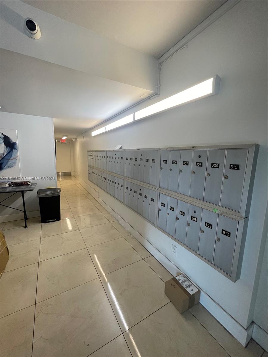 NO 6 PALM-AIRE COUNTRY CL - Residential