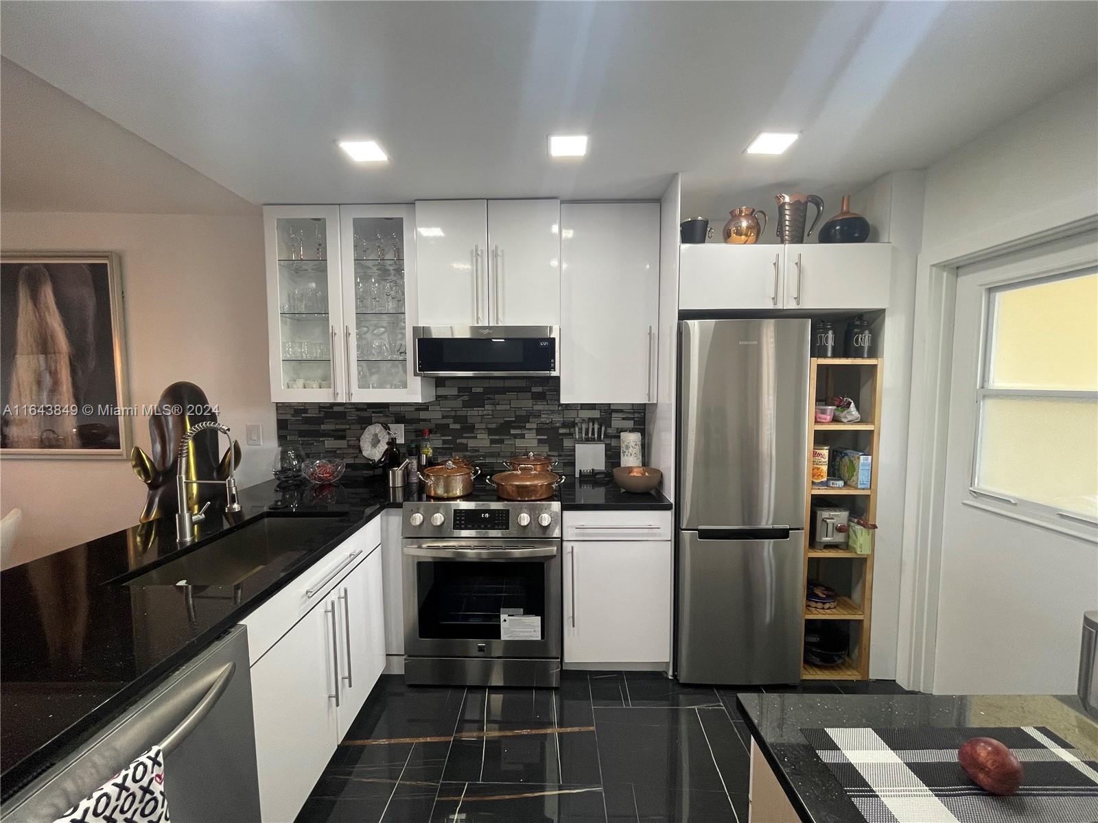 NO 6 PALM-AIRE COUNTRY CL - Residential
