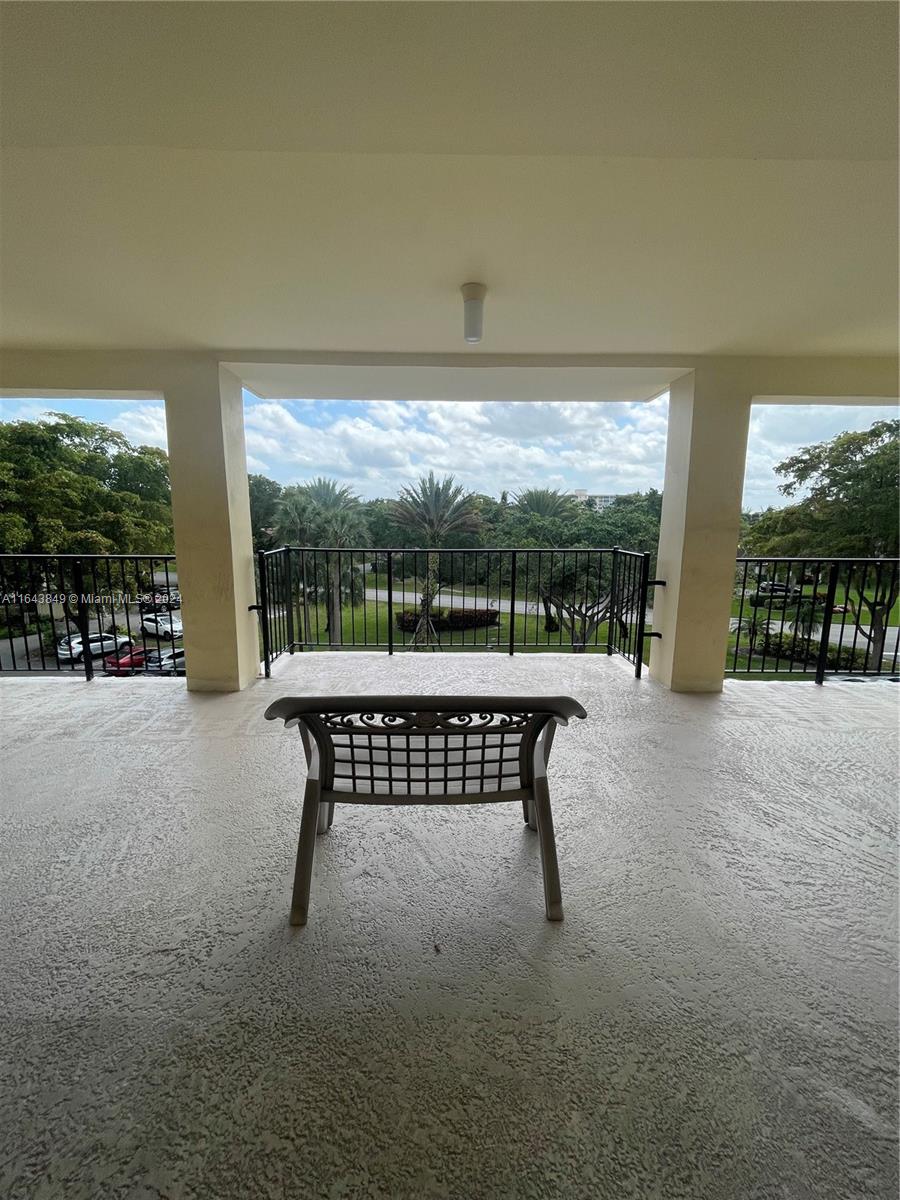 NO 6 PALM-AIRE COUNTRY CL - Residential