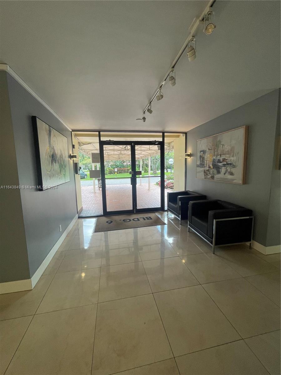 NO 6 PALM-AIRE COUNTRY CL - Residential