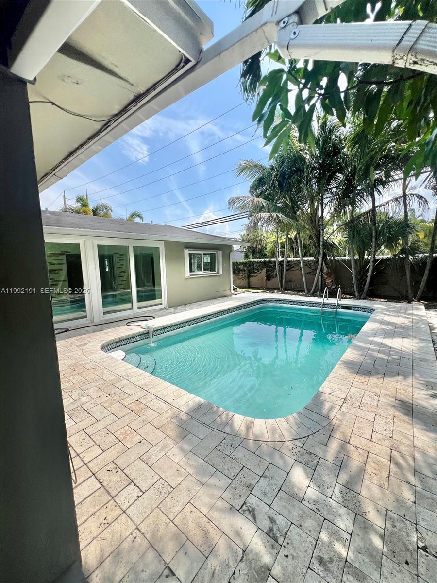 ROYAL PALM ACRES FIFTH SE - Residential