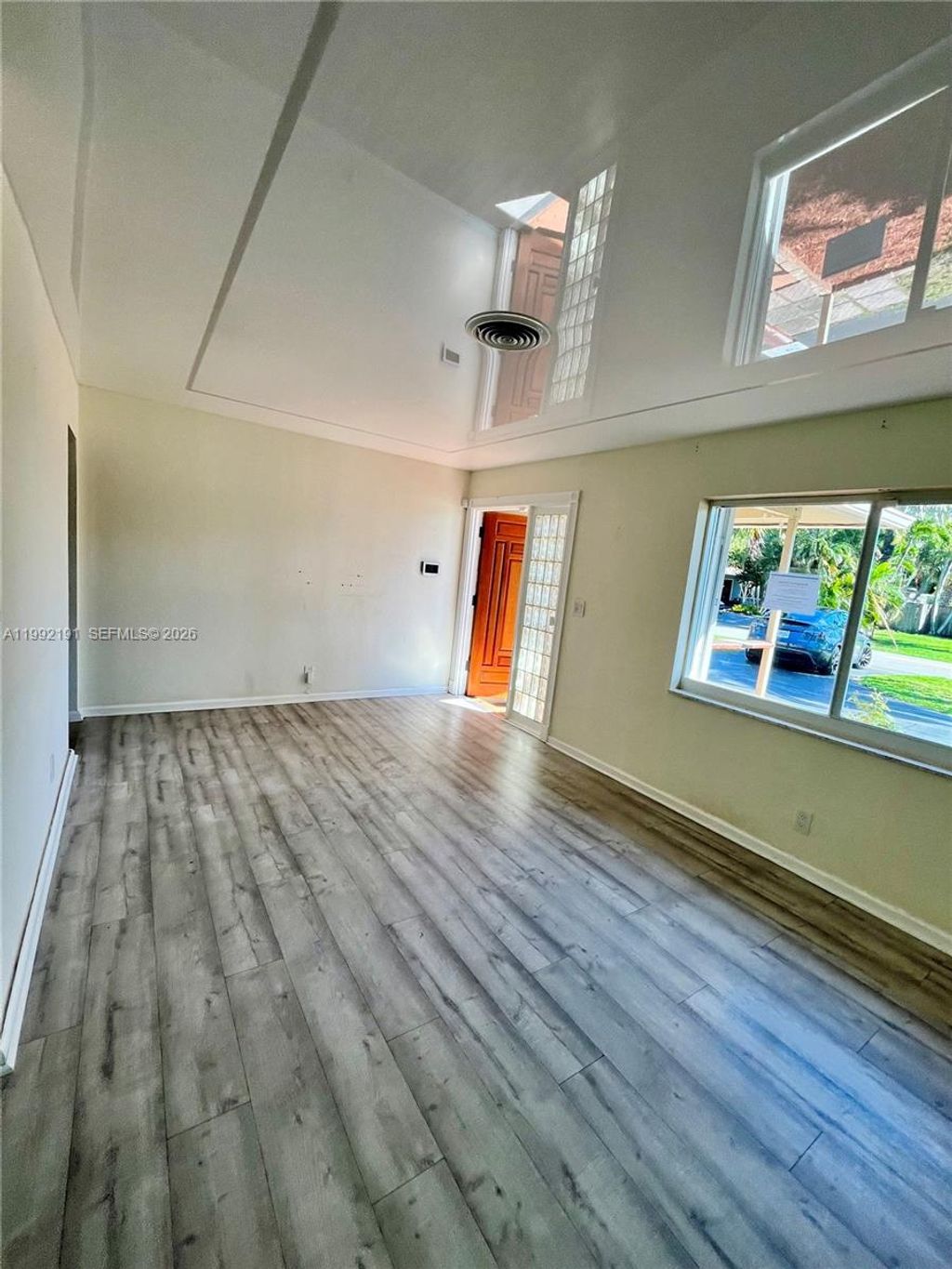 Photo of 2031 NW 32nd St, Oakland Park, FL 33309 (MLS # A11992191)