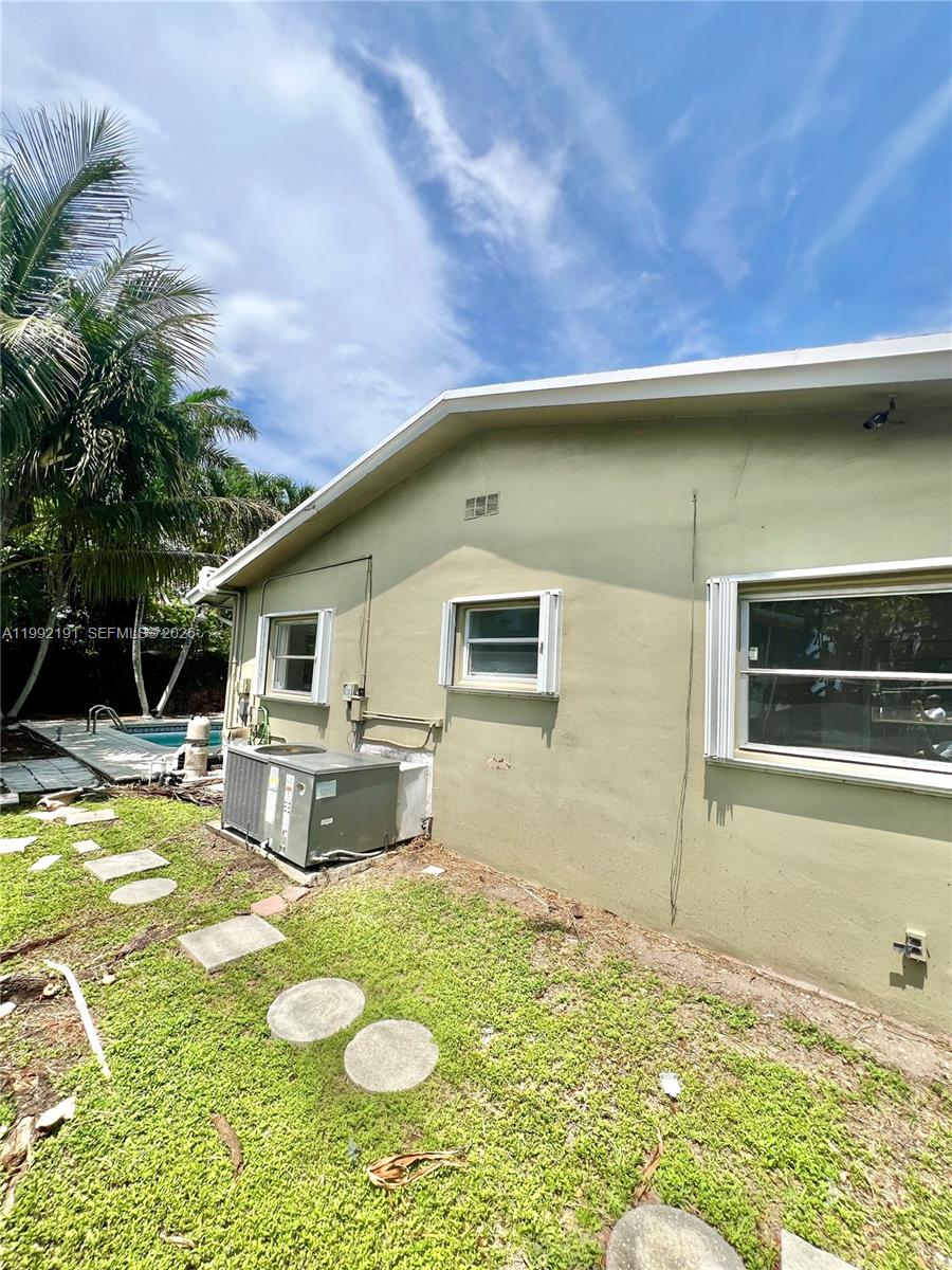 ROYAL PALM ACRES FIFTH SE - Residential