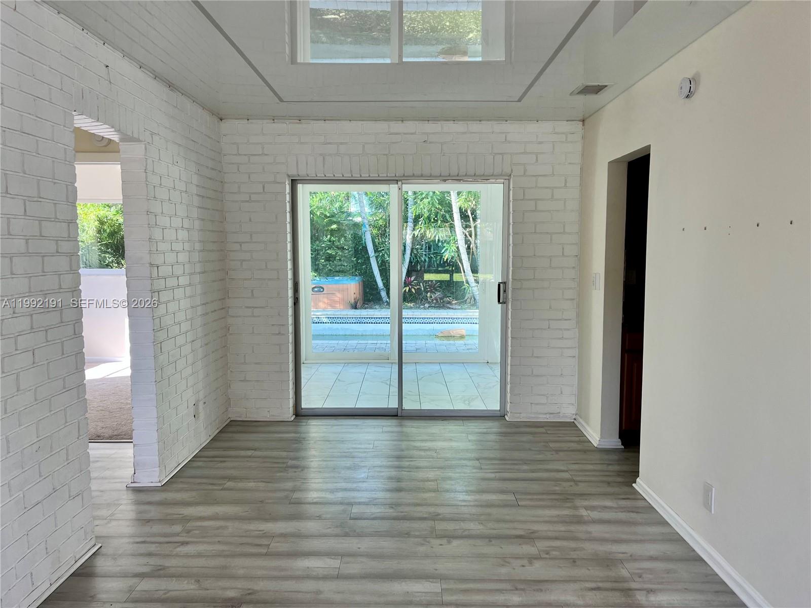 ROYAL PALM ACRES FIFTH SE - Residential