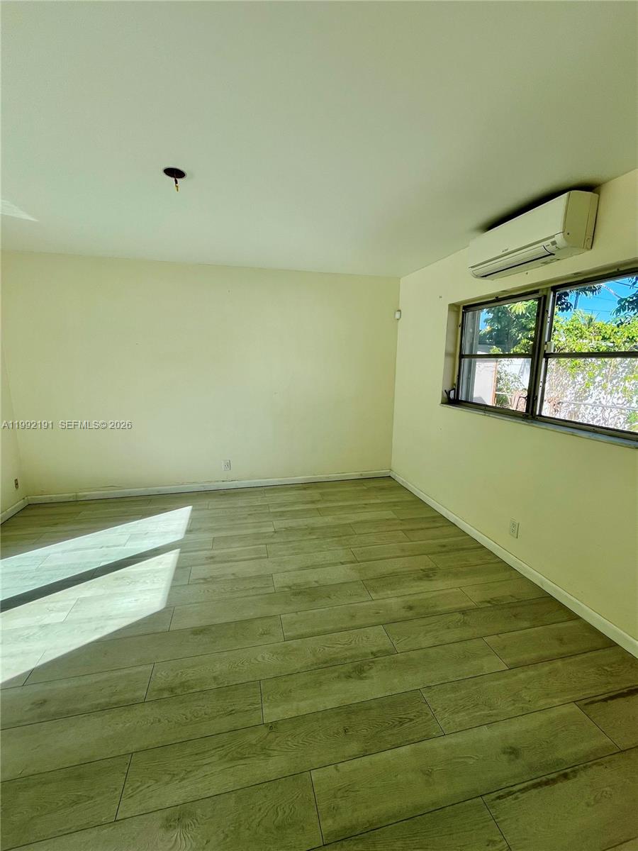 ROYAL PALM ACRES FIFTH SE - Residential