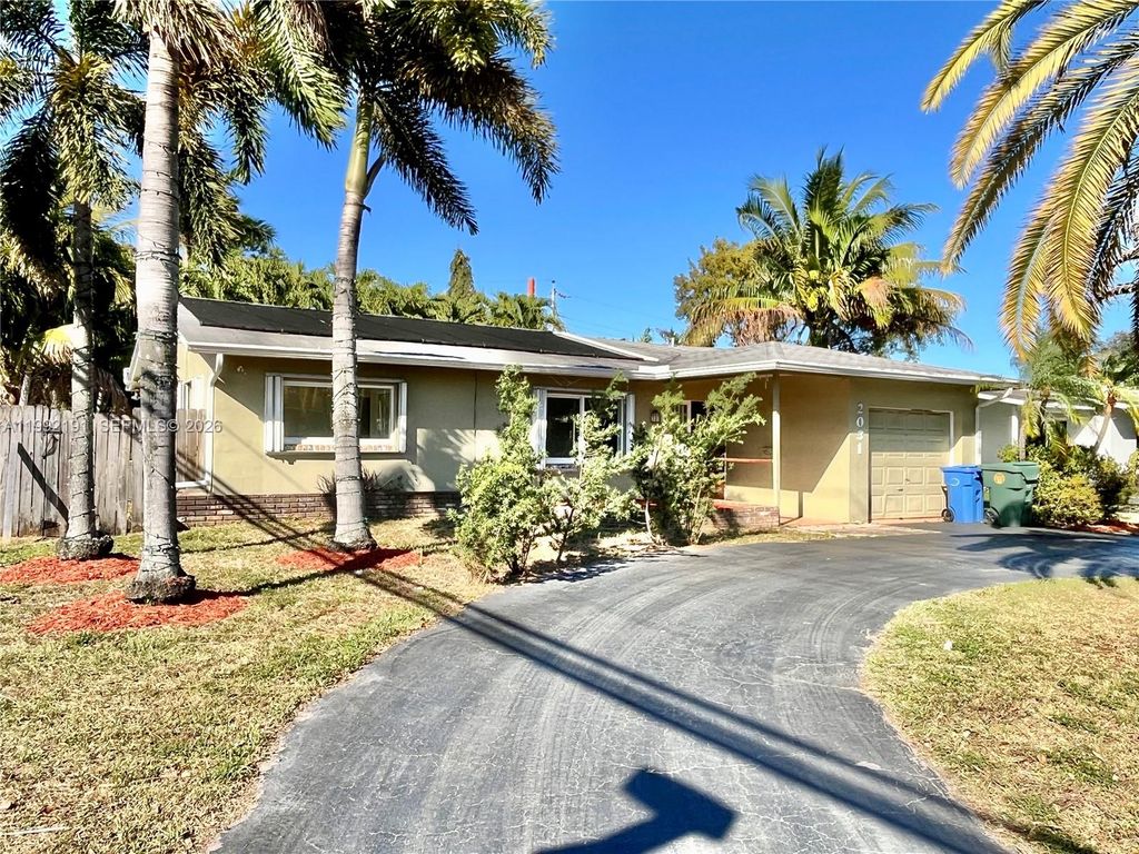 Photo of 2031 NW 32nd St, Oakland Park, FL 33309 (MLS # A11992191)