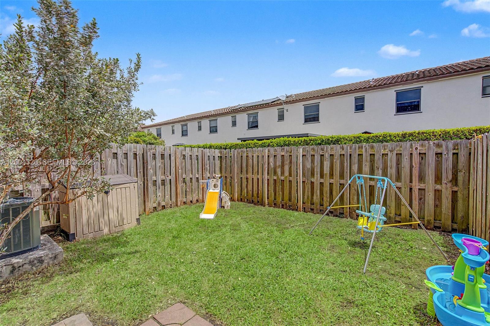 COCO PALM ESTATES - Residential