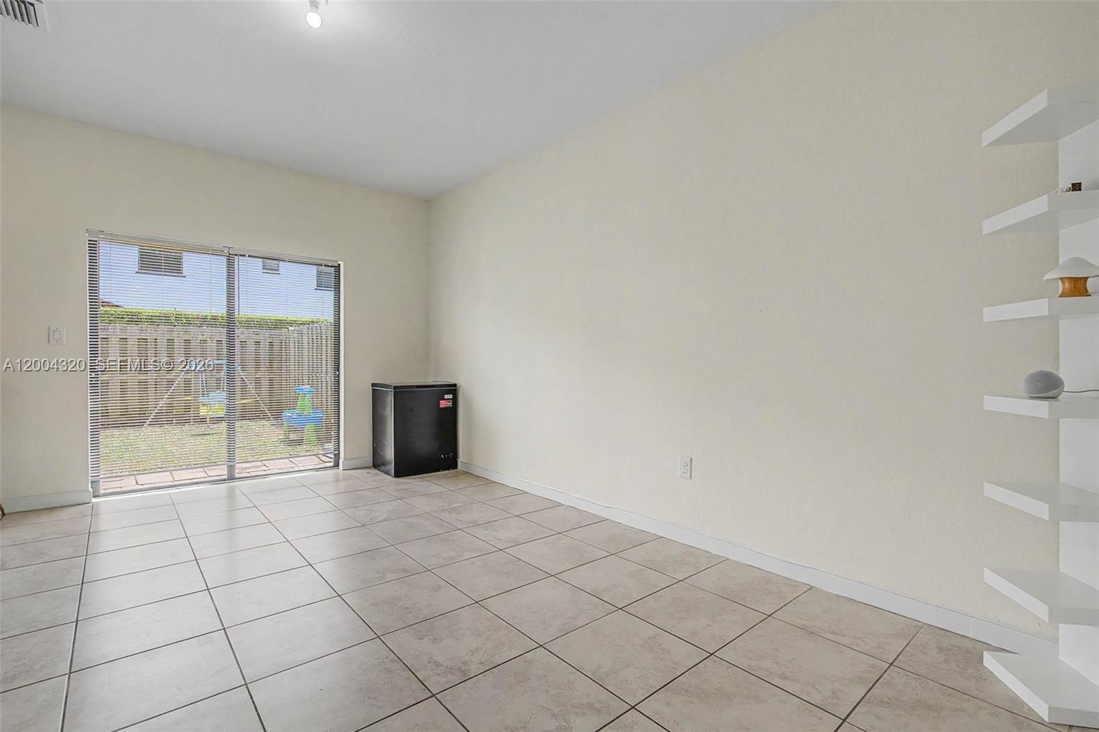 COCO PALM ESTATES - Residential