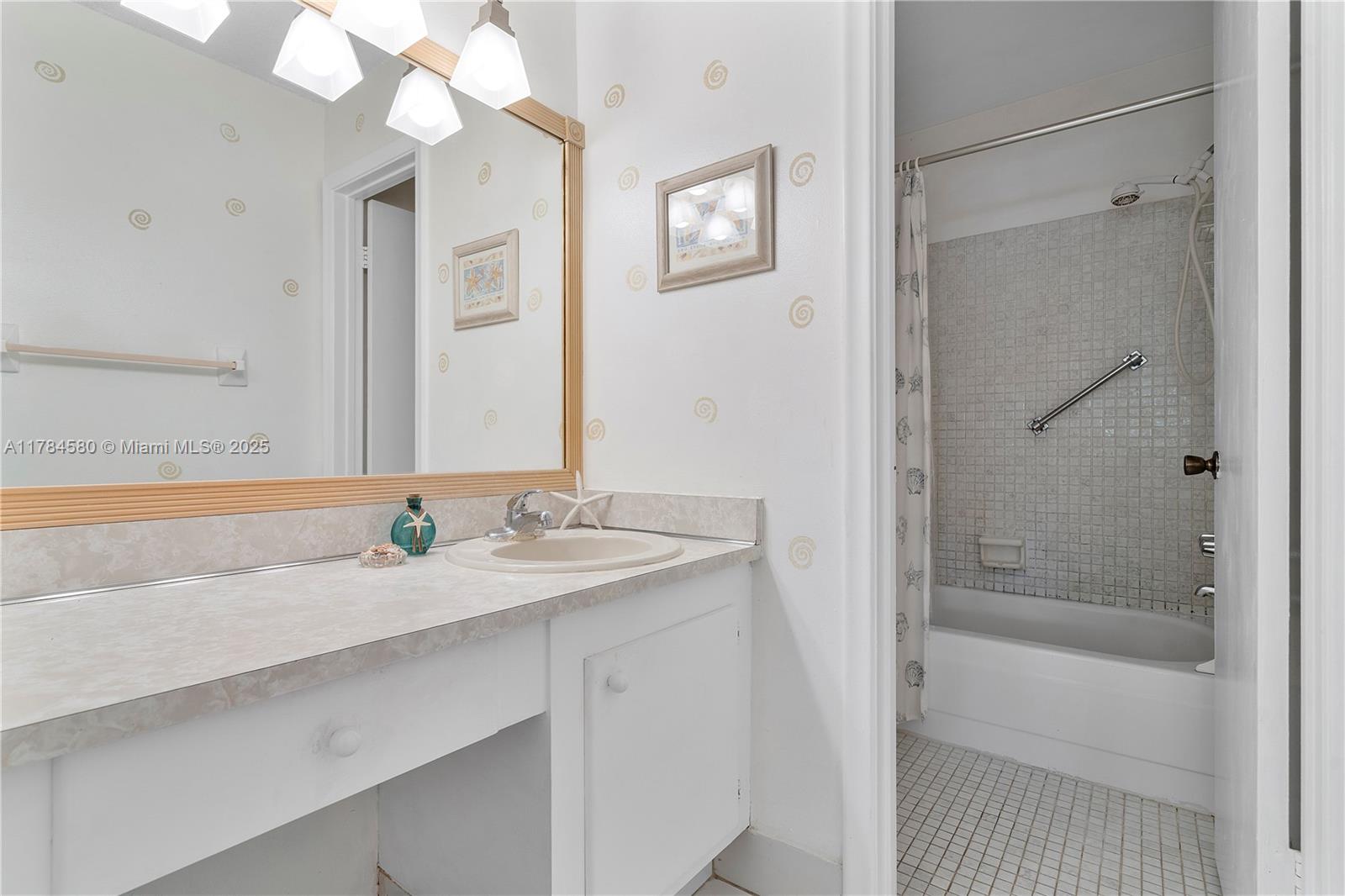 Natura Condominium - Residential