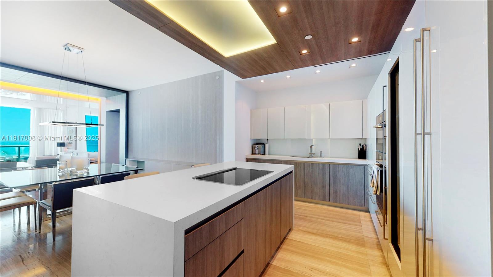 6799 Collins Ave 405