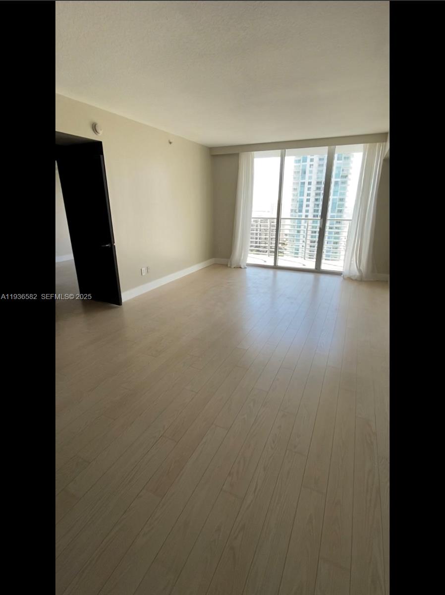 325 S Biscayne Blvd 3221